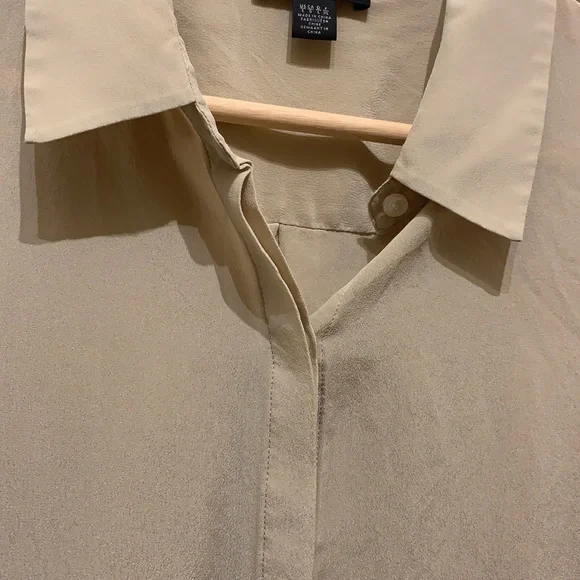 EnThread tan blouse - Picture 5 of 6